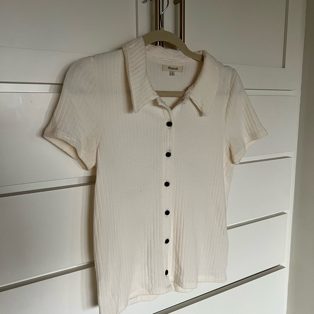 White ribbed collared top